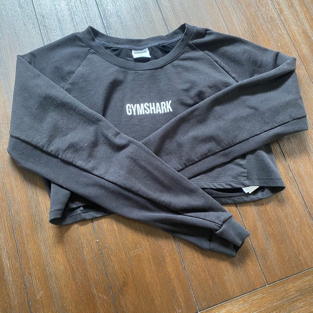 Gymshark- Black Training Cropped Sweater-Large